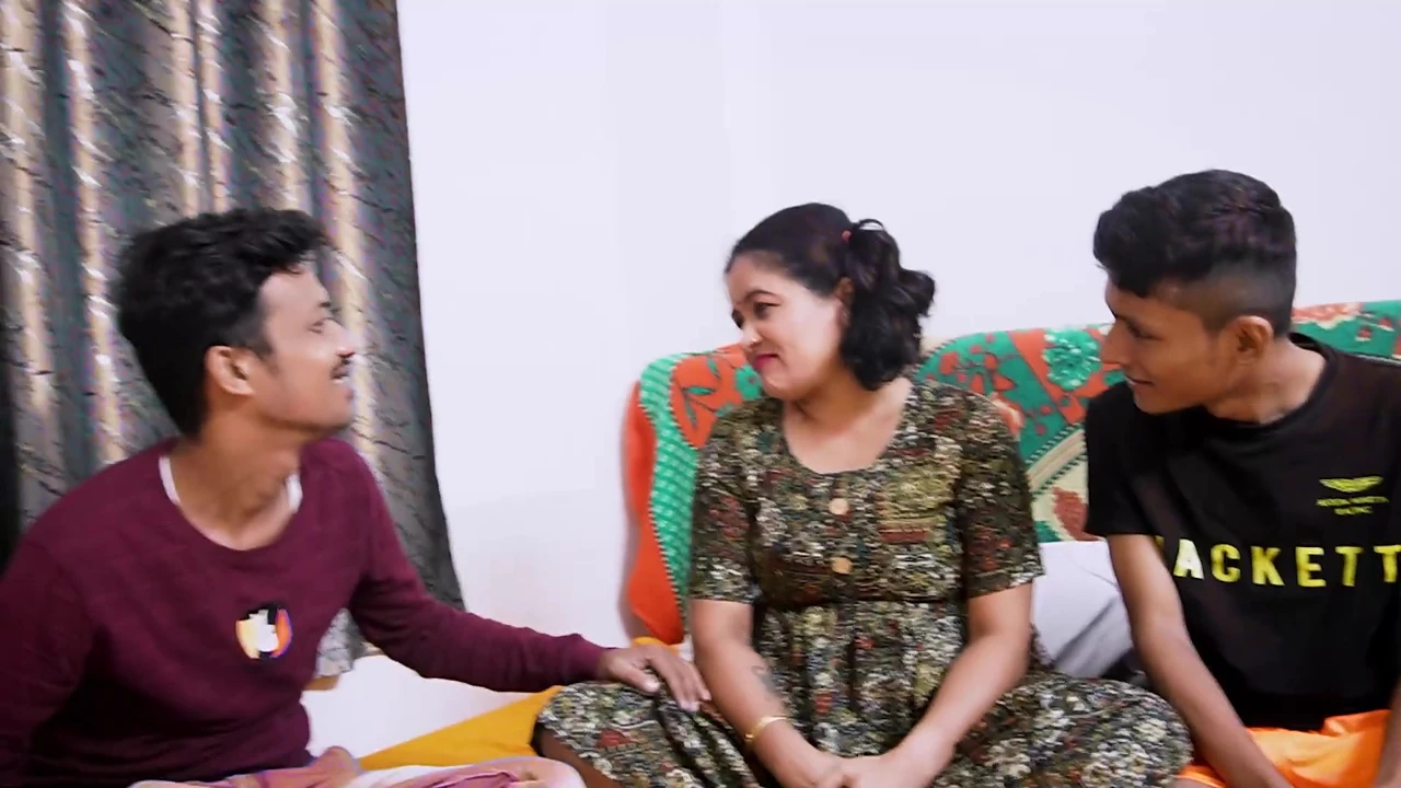 A STEP SISTER ENJOYING AND FUCKING HARD WITH HER TWO STEP BROTHER, THREESOME HARDCORE SEX