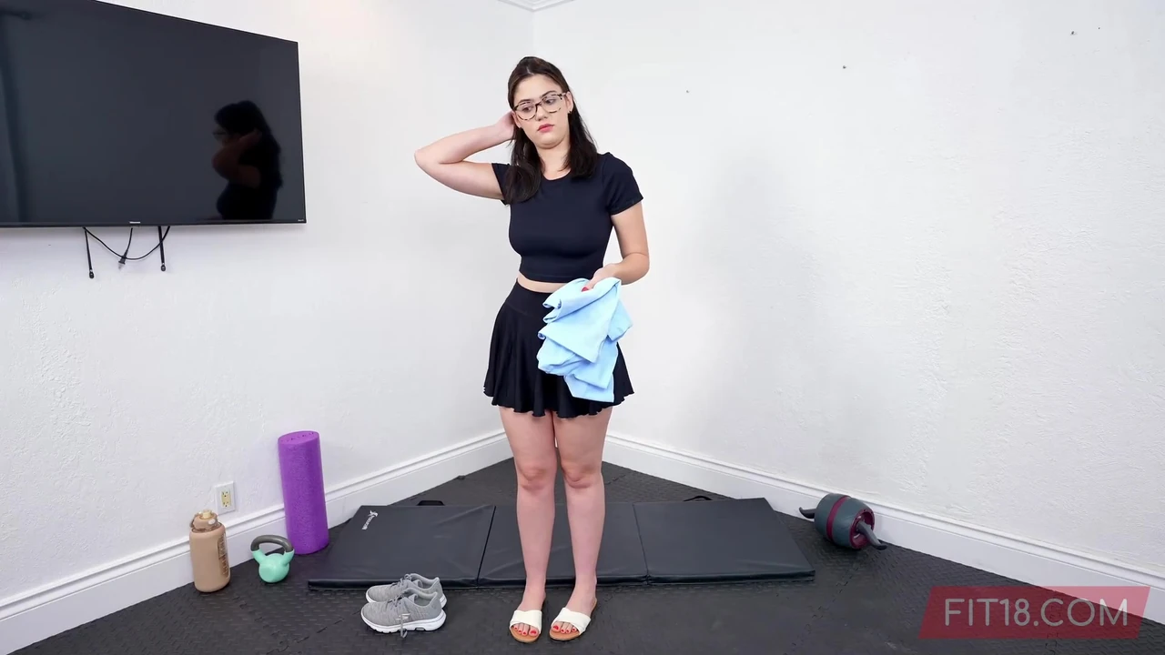 FIT18 – Ellie Nova – Casting And Creampie Tall Busty Newcomer With Glasses – 60FPS