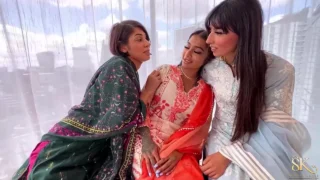SAHARA KNITE – Desi Bhabhi Threesome