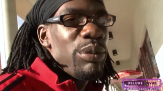 DELUXEDIVAS – Monique has a tiny black adventure