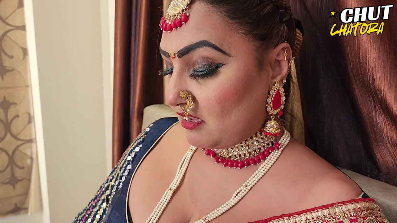 BUSTY BHABHI HARDCORE SEX WITH DEVAR JI FULL NIGHT BEDROOM (HINDI AUDIO)