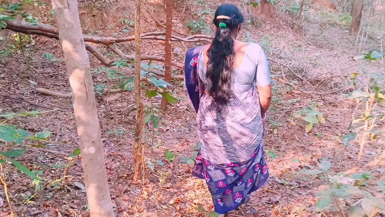 Desi jungle sex. Beautiful bhabi fucking husbend’s brother big dick in forest. Telugu dirty talks.
