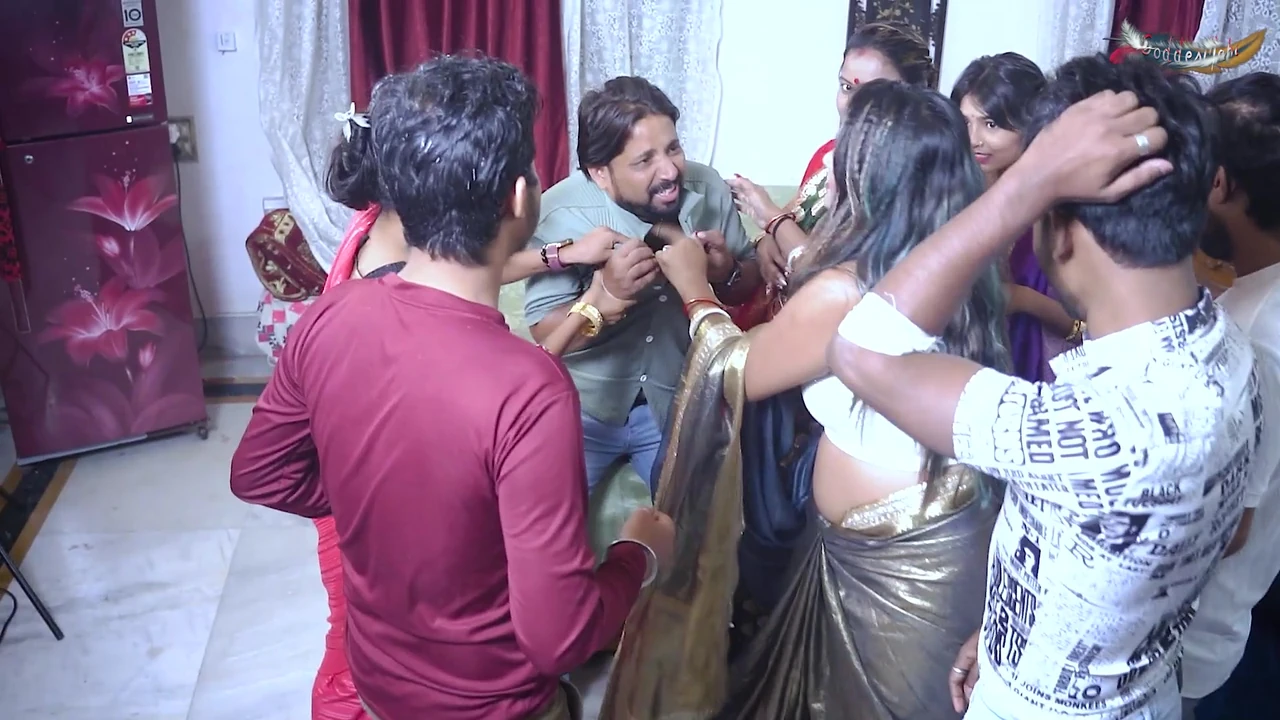 FOUR LOCAL MARRIED BAHBHI HARDCORE GANGBANG SEX WITH LOCAL BOYS IN BOY’S HOSTEL ( HINDI MOVIE )