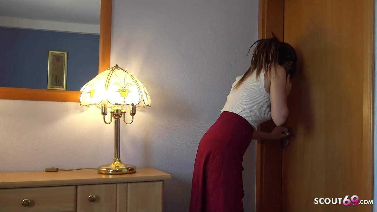 Amateur Cheating Fuck while calling her Boyfriend – German Teen Nicky-Foxx