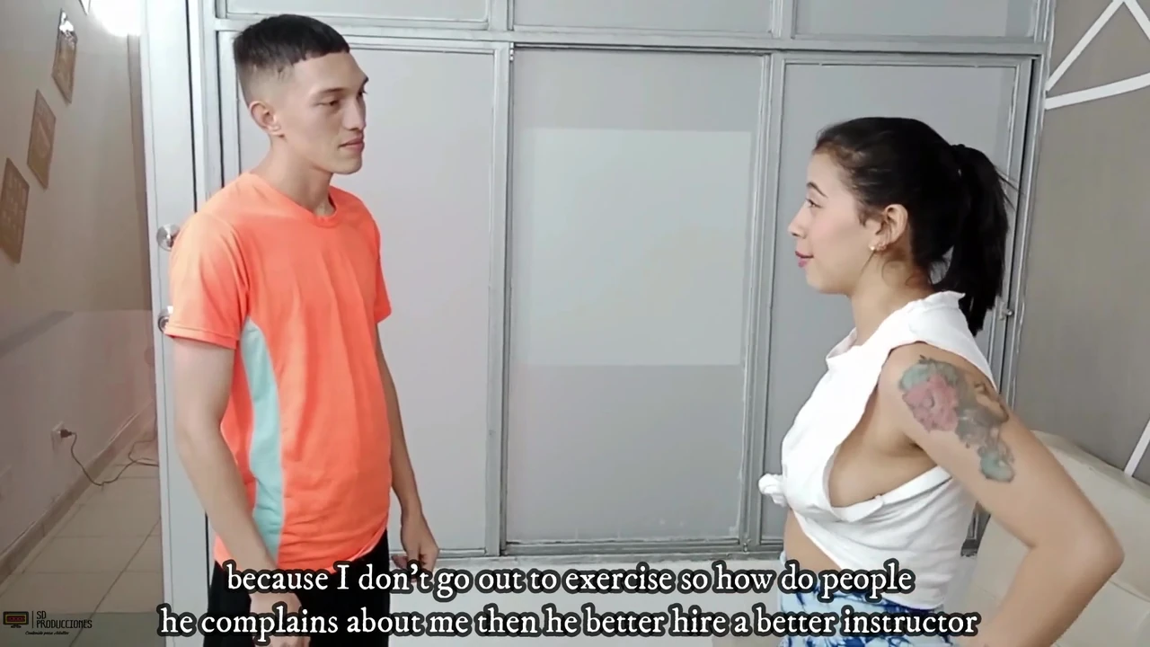 Big ass Latina hires a personal gym trainer and the horny guy ends up fucking her – Porn in Spanish