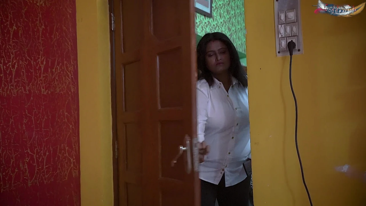 MALKIN HARDCORE FUCK WITH HER DRIVER TO SATISFY HER SEX DESIRE FULL MOVIE